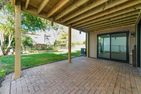 Tiny photo for 112 Ironwood Court, Rolling Meadows, IL 60008 (MLS # 12530188)
