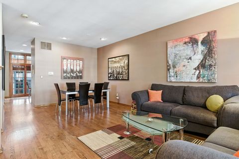 Tiny photo for 1410 W Wrightwood Avenue #O, Chicago, IL 60614 (MLS # 12451827)