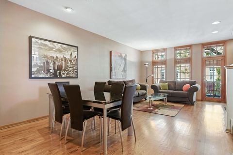 Tiny photo for 1410 W Wrightwood Avenue #O, Chicago, IL 60614 (MLS # 12451827)