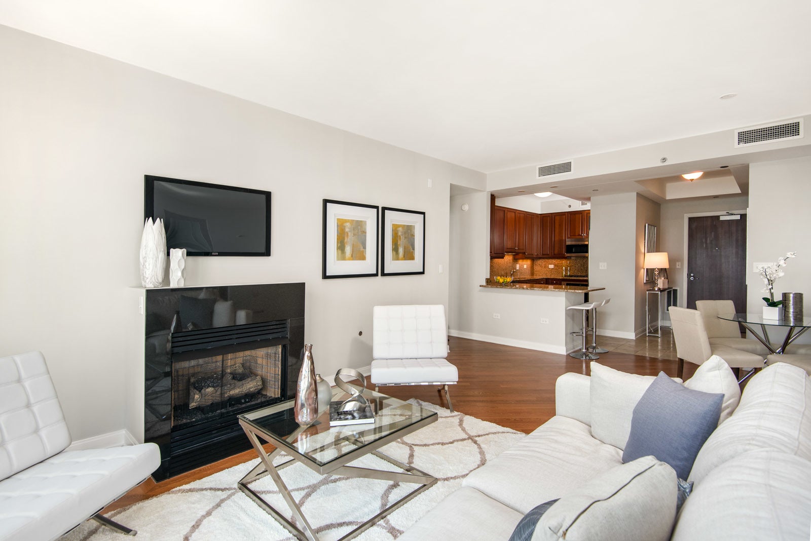 130 N Garland Court 3103