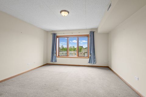 Tiny photo for 5055 Madison Street #403, Skokie, IL 60077 (MLS # 12677306)