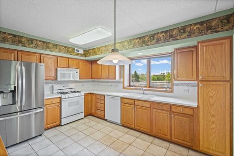 Tiny photo for 5055 Madison Street #403, Skokie, IL 60077 (MLS # 12677306)