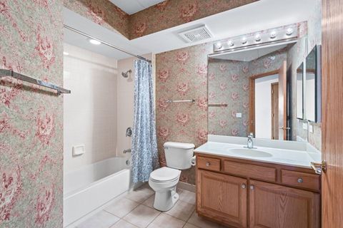 Tiny photo for 5055 Madison Street #403, Skokie, IL 60077 (MLS # 12677306)