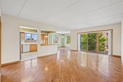 Tiny photo for 5055 Madison Street #403, Skokie, IL 60077 (MLS # 12677306)