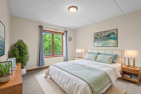 Tiny photo for 5055 Madison Street #403, Skokie, IL 60077 (MLS # 12677306)