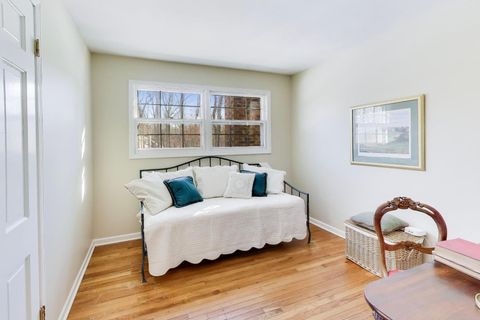 Tiny photo for 11 Wellington Court, Lincolnshire, IL 60069 (MLS # 12562452)