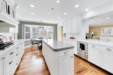 Tiny photo for 11 Wellington Court, Lincolnshire, IL 60069 (MLS # 12562452)