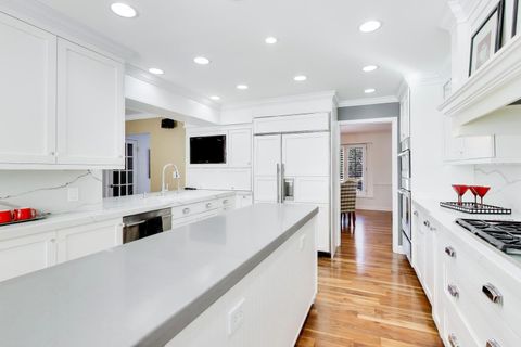 Tiny photo for 11 Wellington Court, Lincolnshire, IL 60069 (MLS # 12562452)