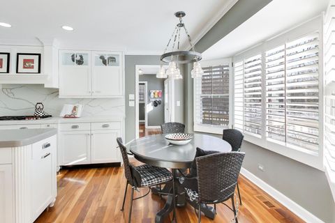 Tiny photo for 11 Wellington Court, Lincolnshire, IL 60069 (MLS # 12562452)