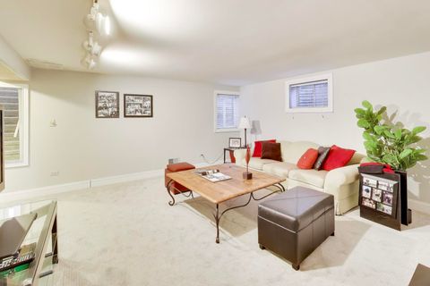 Tiny photo for 11 Wellington Court, Lincolnshire, IL 60069 (MLS # 12562452)