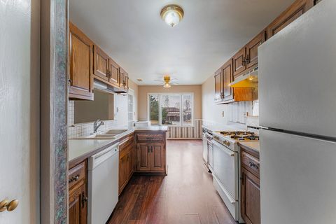 Tiny photo for 9724 W Creek Road #B2, Palos Park, IL 60464 (MLS # 12570230)