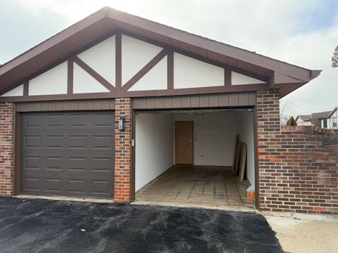 Tiny photo for 9724 W Creek Road #B2, Palos Park, IL 60464 (MLS # 12570230)