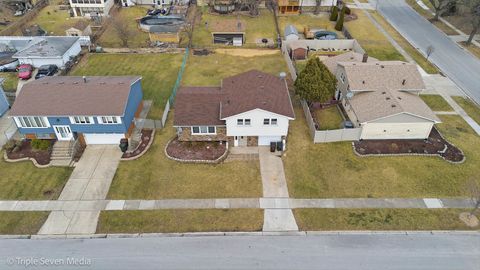 Tiny photo for 7412 160th Street, Tinley Park, IL 60477 (MLS # 12575149)