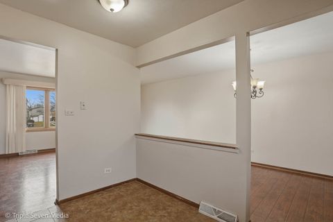 Tiny photo for 7412 160th Street, Tinley Park, IL 60477 (MLS # 12575149)