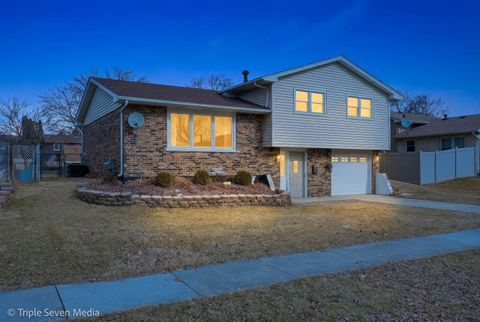 Tiny photo for 7412 160th Street, Tinley Park, IL 60477 (MLS # 12575149)