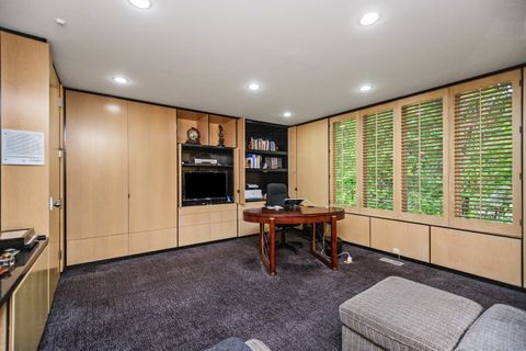 Tiny photo for 990 Sheridan Road, Highland Park, IL 60035 (MLS # 12471125)