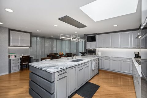 Tiny photo for 990 Sheridan Road, Highland Park, IL 60035 (MLS # 12471125)