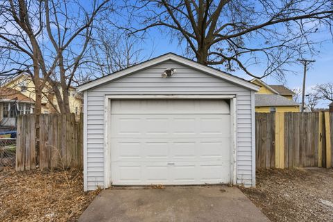 Tiny photo for 1324 Marquette Street, Davenport, IA 52804 (MLS # 12548788)