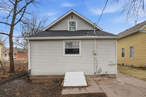 Tiny photo for 1324 Marquette Street, Davenport, IA 52804 (MLS # 12548788)