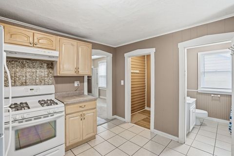 Tiny photo for 1324 Marquette Street, Davenport, IA 52804 (MLS # 12548788)