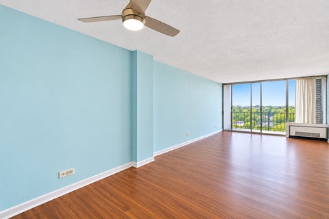 Tiny photo for 1043 S York Road #409, Bensenville, IL 60106 (MLS # 12759700)