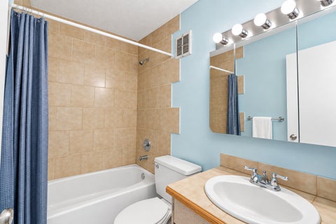 Tiny photo for 1043 S York Road #409, Bensenville, IL 60106 (MLS # 12759700)