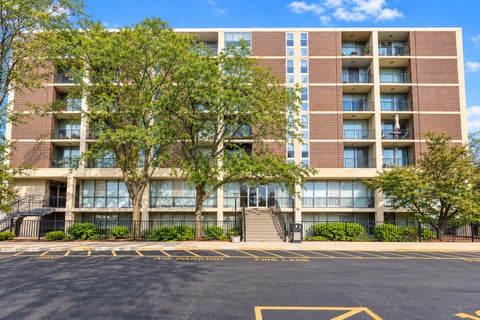 Photo of 1043 S York Road #409, Bensenville, IL 60106 (MLS # 12759700)
