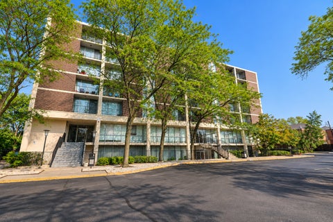 Tiny photo for 1043 S York Road #409, Bensenville, IL 60106 (MLS # 12759700)