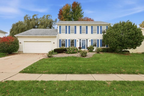 Tiny photo for 5104 Fox Ridge Road, Bettendorf, IA 52722 (MLS # 12772188)