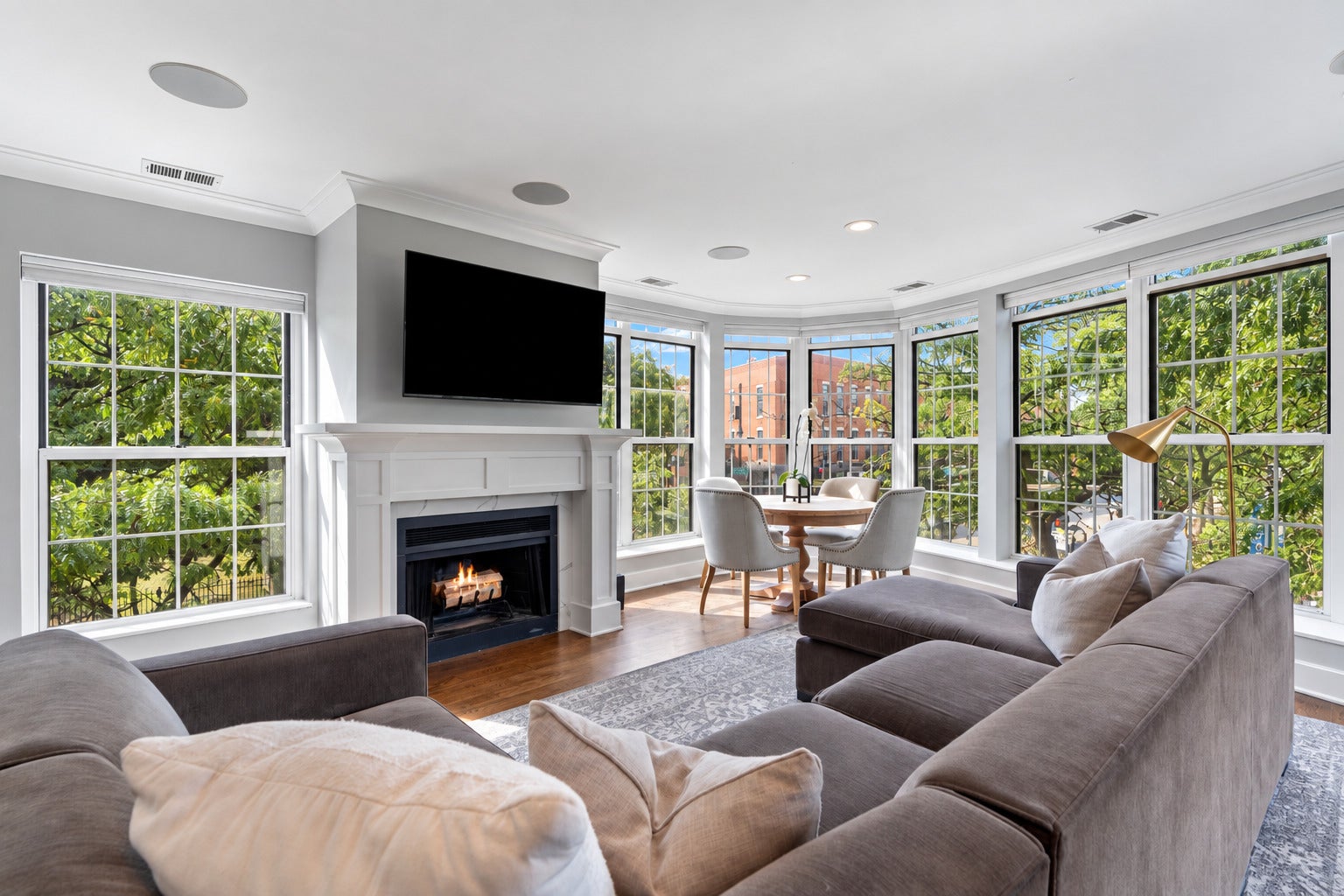 339 W Webster Avenue 1A