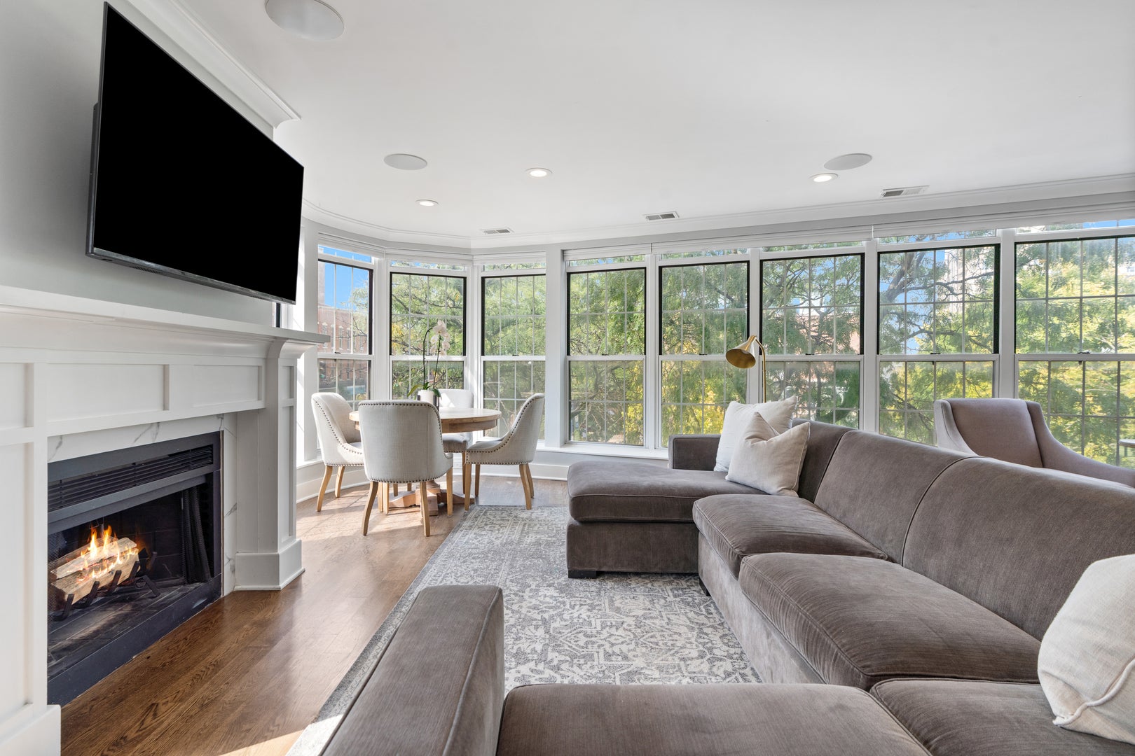 339 W Webster Avenue 1A