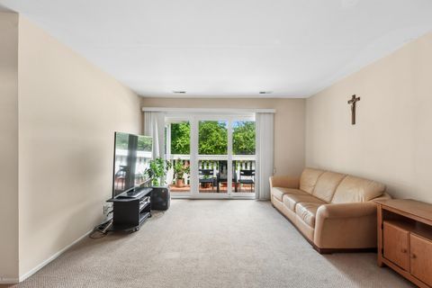 Tiny photo for 256 Southwick Court #256, Vernon Hills, IL 60061 (MLS # 12666136)