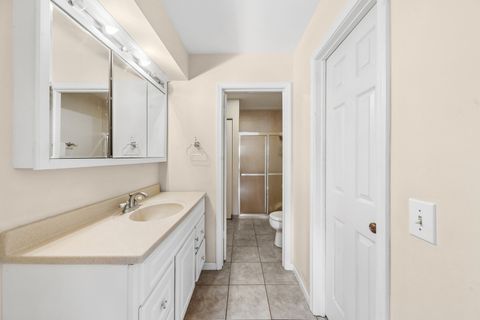 Tiny photo for 256 Southwick Court #256, Vernon Hills, IL 60061 (MLS # 12666136)