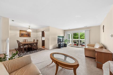 Tiny photo for 256 Southwick Court #256, Vernon Hills, IL 60061 (MLS # 12666136)