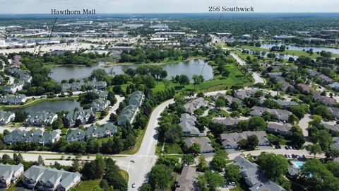 Tiny photo for 256 Southwick Court #256, Vernon Hills, IL 60061 (MLS # 12666136)