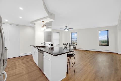 Tiny photo for 2100 N Lincoln Park West Avenue #7FN, Chicago, IL 60614 (MLS # 12737680)