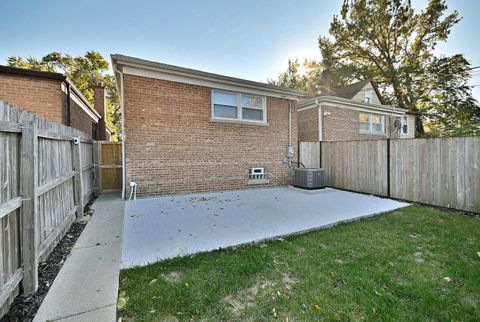 Tiny photo for 9322 S Euclid Avenue, Chicago, IL 60617 (MLS # 12509642)