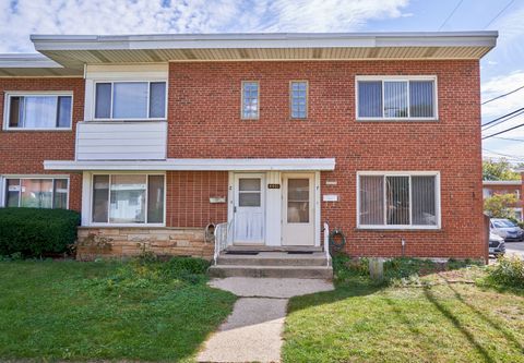 Photo of 4901 Carol unit F Street, Skokie, IL 60077 (MLS # 12484130)