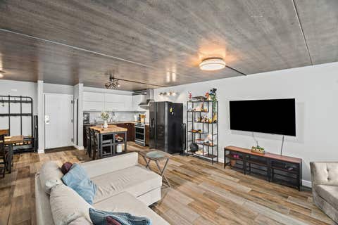 Tiny photo for 2005 S Finley Road #212, Lombard, IL 60148 (MLS # 12740133)