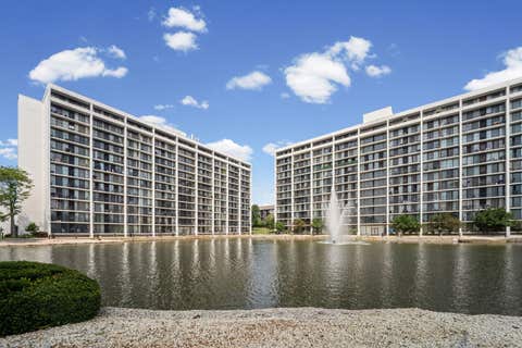 Photo of 2005 S Finley Road #212, Lombard, IL 60148 (MLS # 12740133)