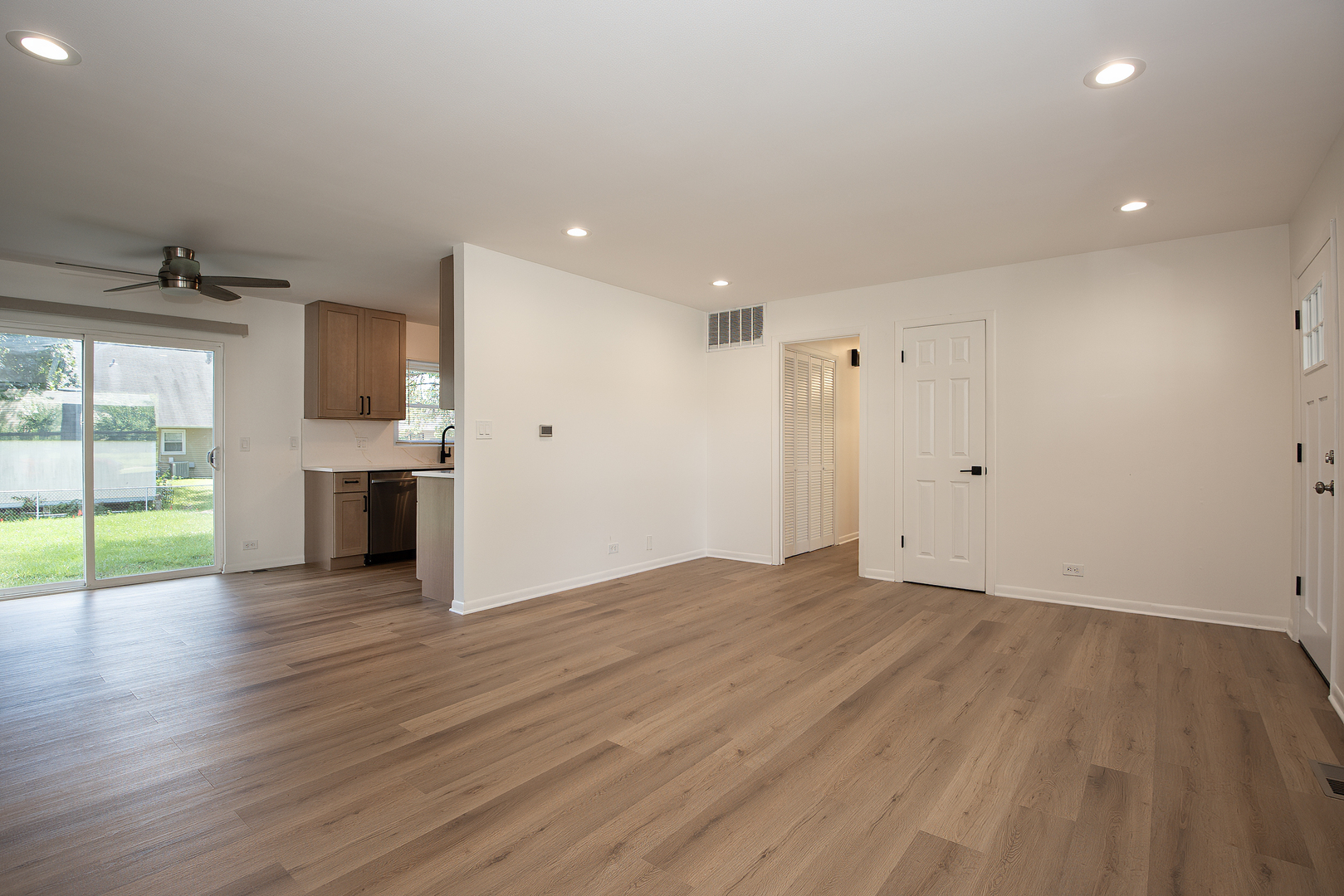 1021 Lonsdale Road