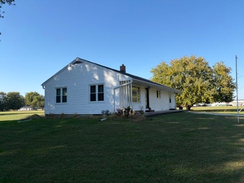 Tiny photo for 325 S Elm Street, Hull, IL 62343 (MLS # 12793566)