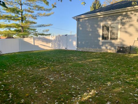 Tiny photo for 831 N Yale Avenue, Villa Park, IL 60181 (MLS # 12627206)