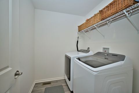 Tiny photo for 574 Coach Road, Yorkville, IL 60560 (MLS # 12614265)