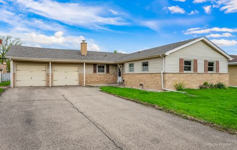 Photo of 571 Welter Drive, Wood Dale, IL 60191 (MLS # 12605548)