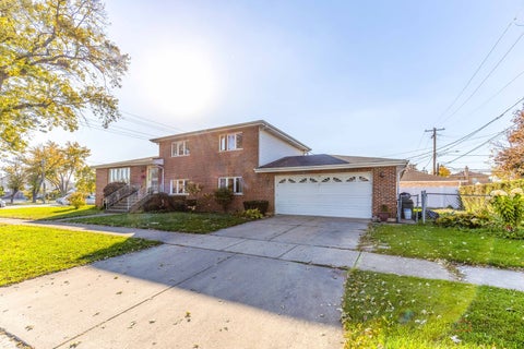 Tiny photo for 8000 N OKETO Avenue, Niles, IL 60714 (MLS # 12794465)
