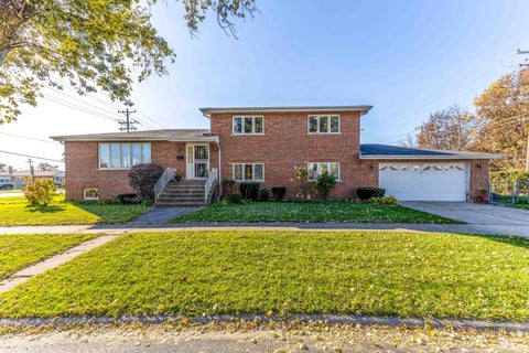 Photo of 8000 N OKETO Avenue, Niles, IL 60714 (MLS # 12794465)