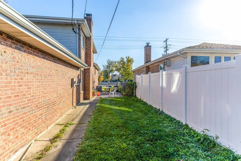 Tiny photo for 8000 N OKETO Avenue, Niles, IL 60714 (MLS # 12794465)