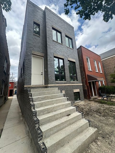 Photo of 2638 W Superior Street, Chicago, IL 60612 (MLS # 12420590)