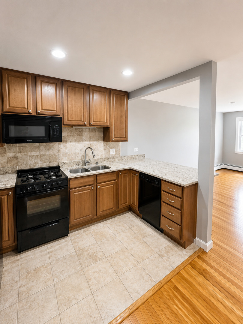 3161 N Cambridge Avenue 501